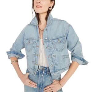 Old Navy Classic Jean Jacket  Distressed Light Wash  Size Medium